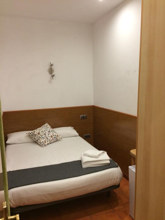 ברצלונה Estudios Pelayo Guest House חדר תמונה